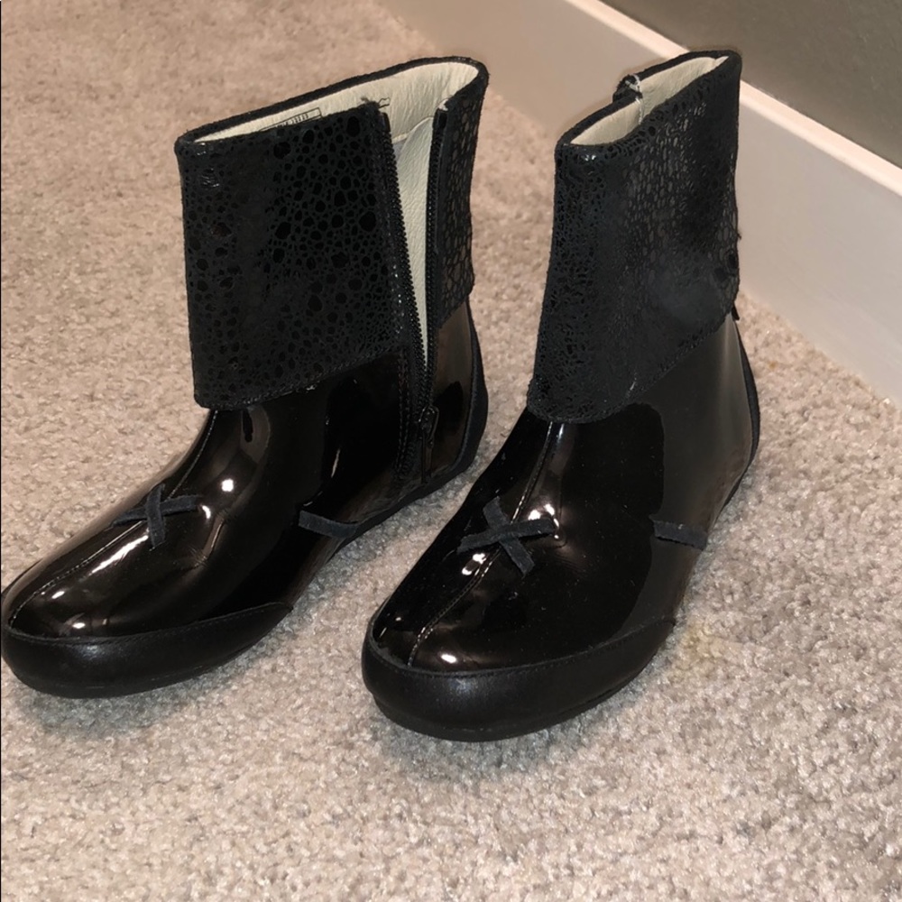 BRAND NEW Umi Kids leather boots